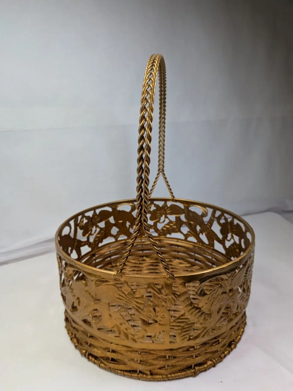 Vintage Warm Metallic Gold Woven Basket Cutout Metal Filigree Fixed Handle